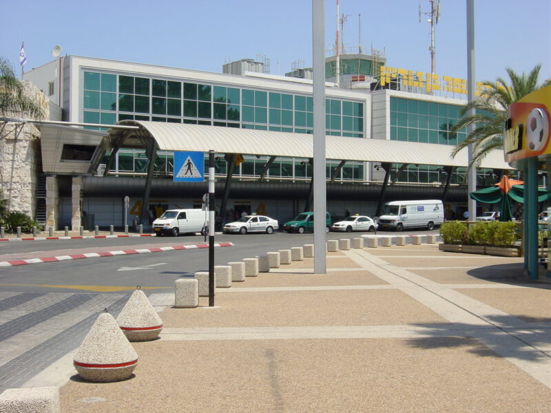 Terminal 1 of Ben Gurion International Airport * Photo: VOrash/CC BY-SA 3.0