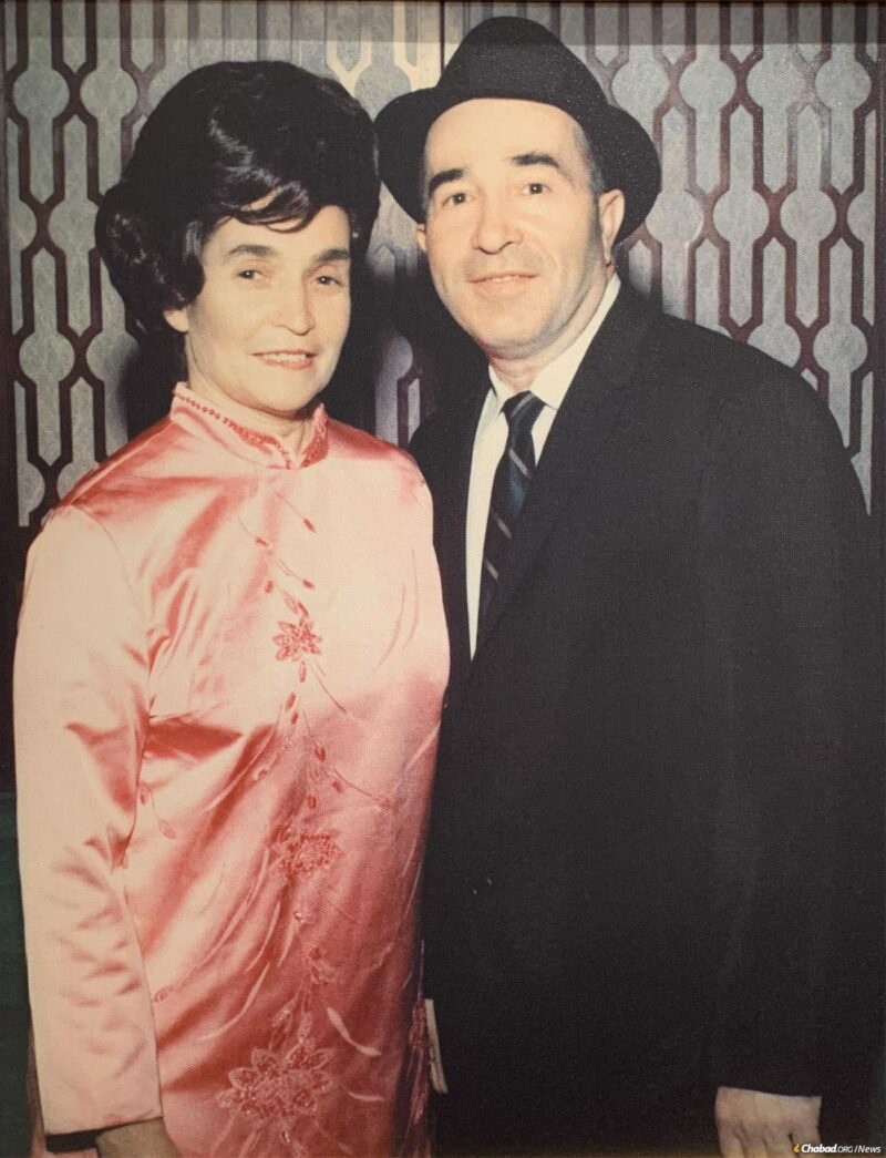 Sholom and Mirel Deitsch in the 1960s<br />
