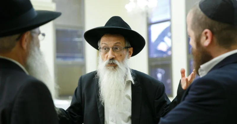 In later life, Chaim Meir Chazan became a respected sofer
