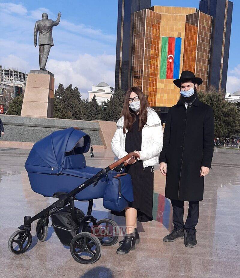 Rabbi Nakhshon and Eden Yunaev and their child