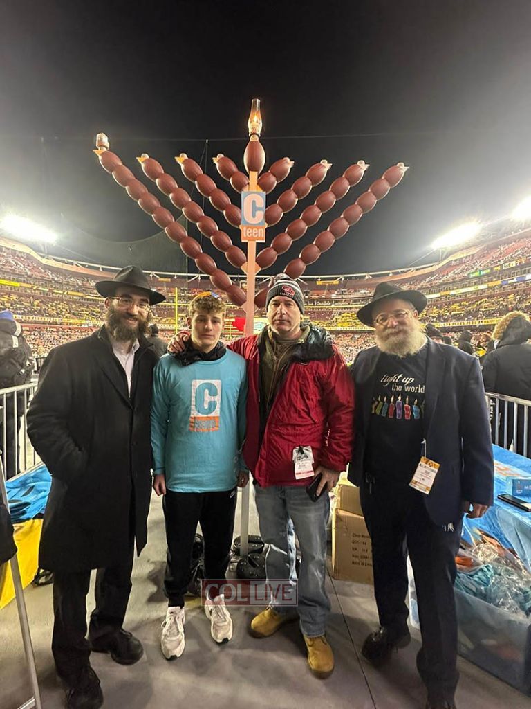 NFL 'Sunday Night Football' Features its First Menorah-Lighting - CTeen and  local Chabad centers team up to bring lighting to countless fans 