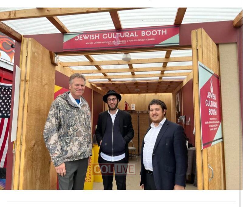 Alaska Gov. Mike Dunleavy visits the Jewish Cultural booth at Alaska State Fair, where he discussed the ARK program.<br />
