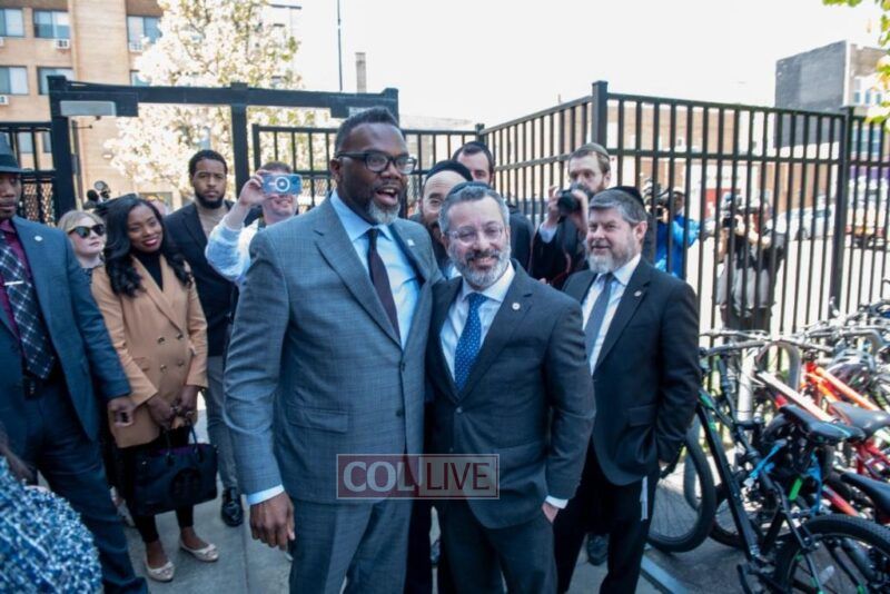 Mayor-elect Johnson arriving at Yeshivas Tiferes Tzvi