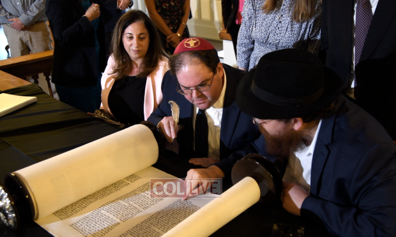 Jennifer Luck, Robert Luck, Rabbi Yisroel Chanowitz