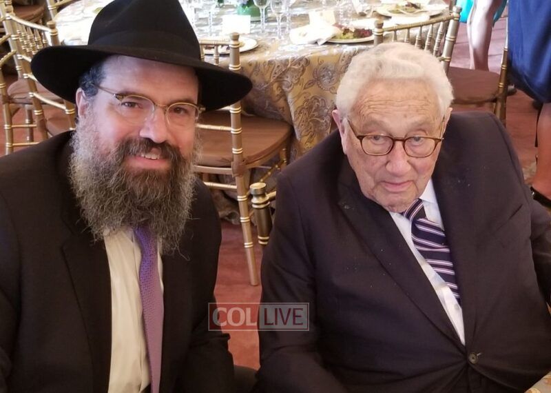 Rabbi Levi Shemtov - Executive Vice President of American Friends of Lubavitch Chabad in conversation with Henry Kissinger at the State Department